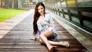 看了下边湿的说说